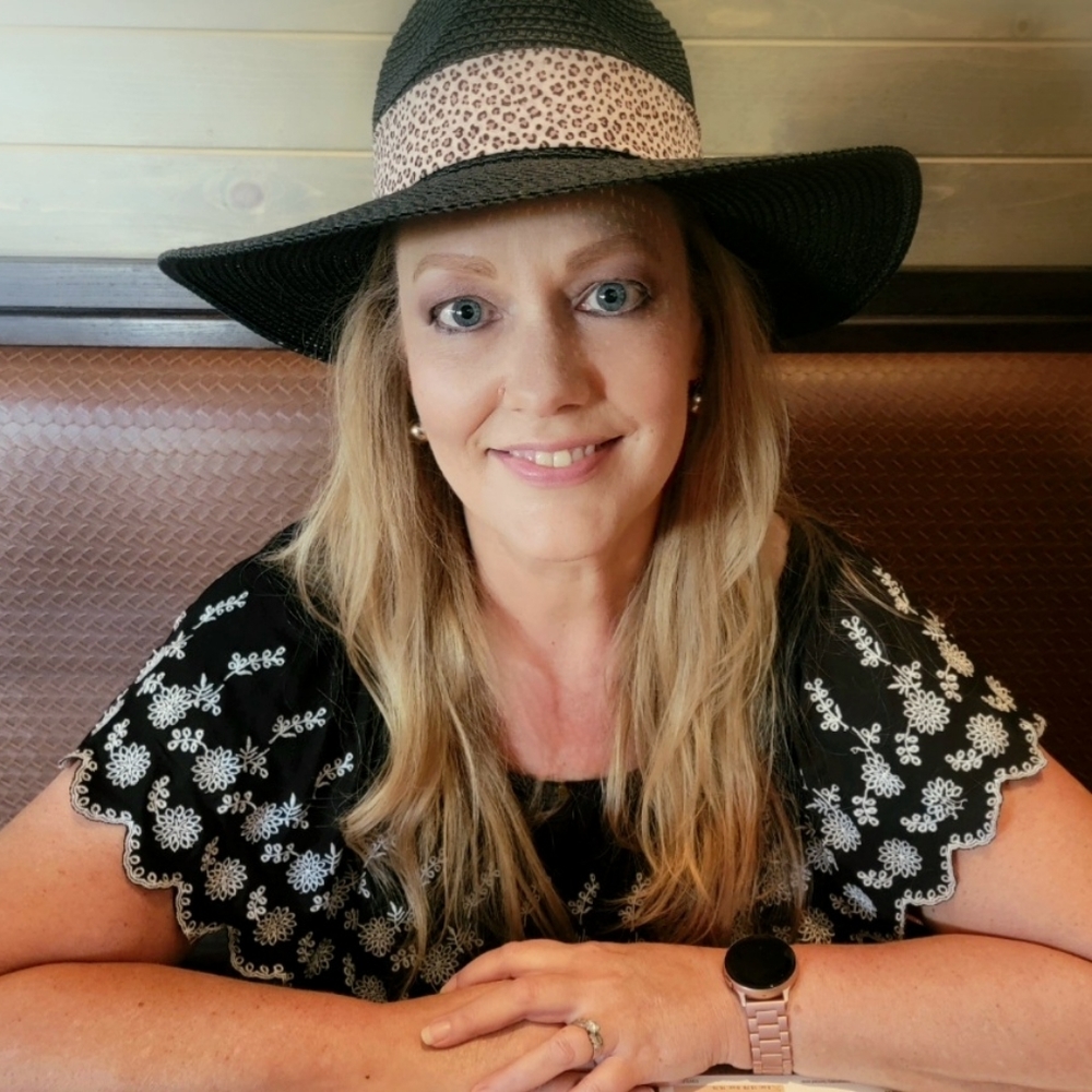 Meet your Posher, Linda